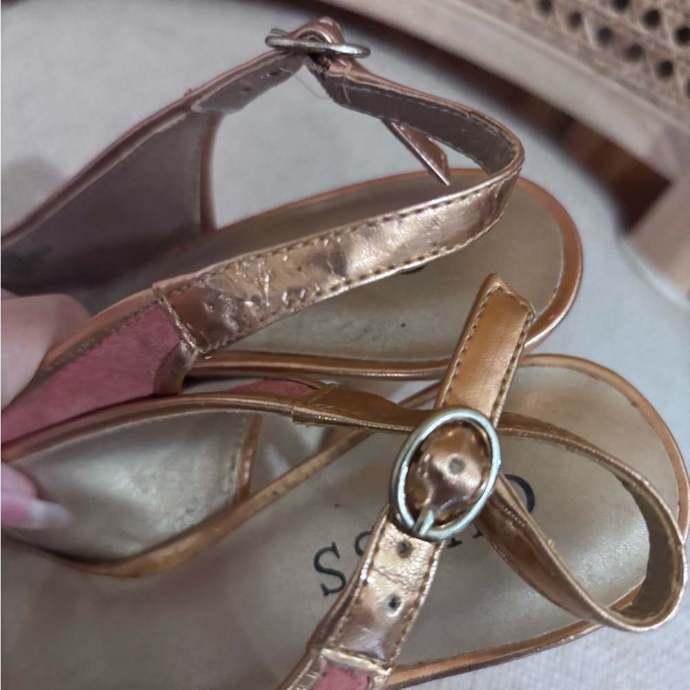GUESS Pink and Gold Peep-Toe Heels - Picture 2 of 8